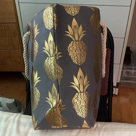 Pineapple Tote and Pouch Set - Picture 2 of 10